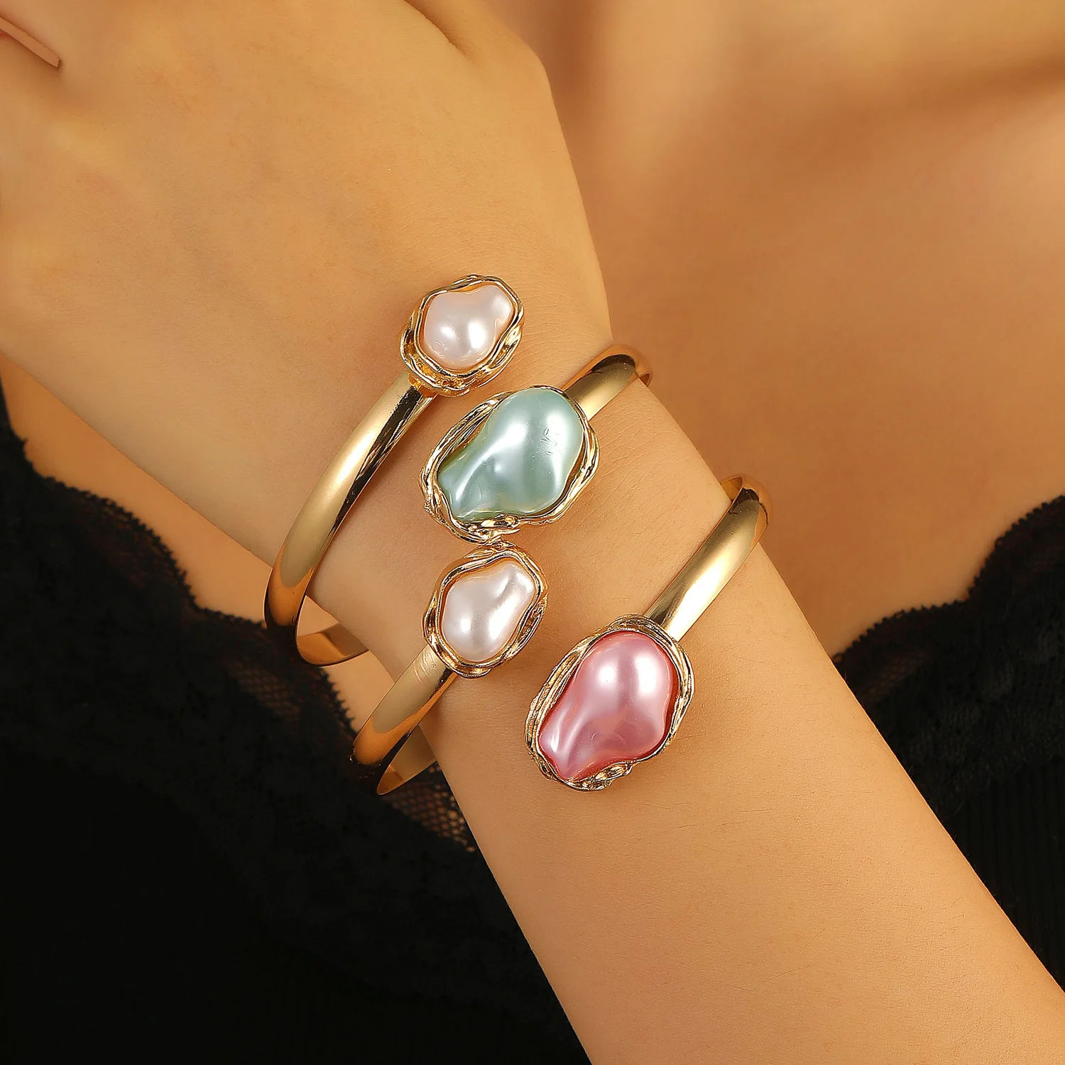 New Imitation Pearl Elegant Pleated Opening Adjustable Bracelet For Women Girls Holiday Fashion Europe and America Jewelry