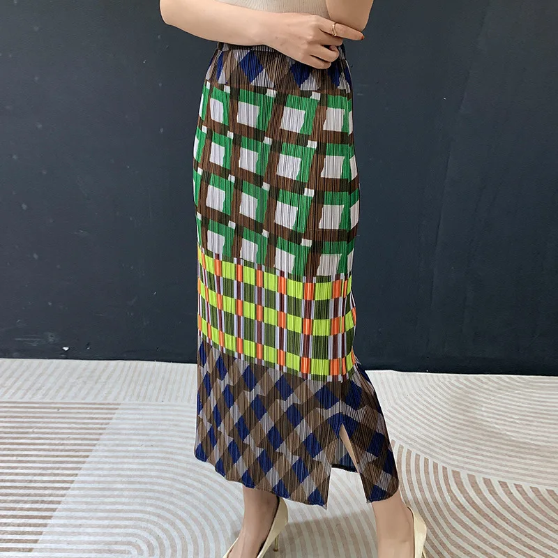 2026 Spring/Summer Women Color Blocked Half Skirt with Wave Geometric Printing Elastic Casual Daily Office High Waisted Skirt