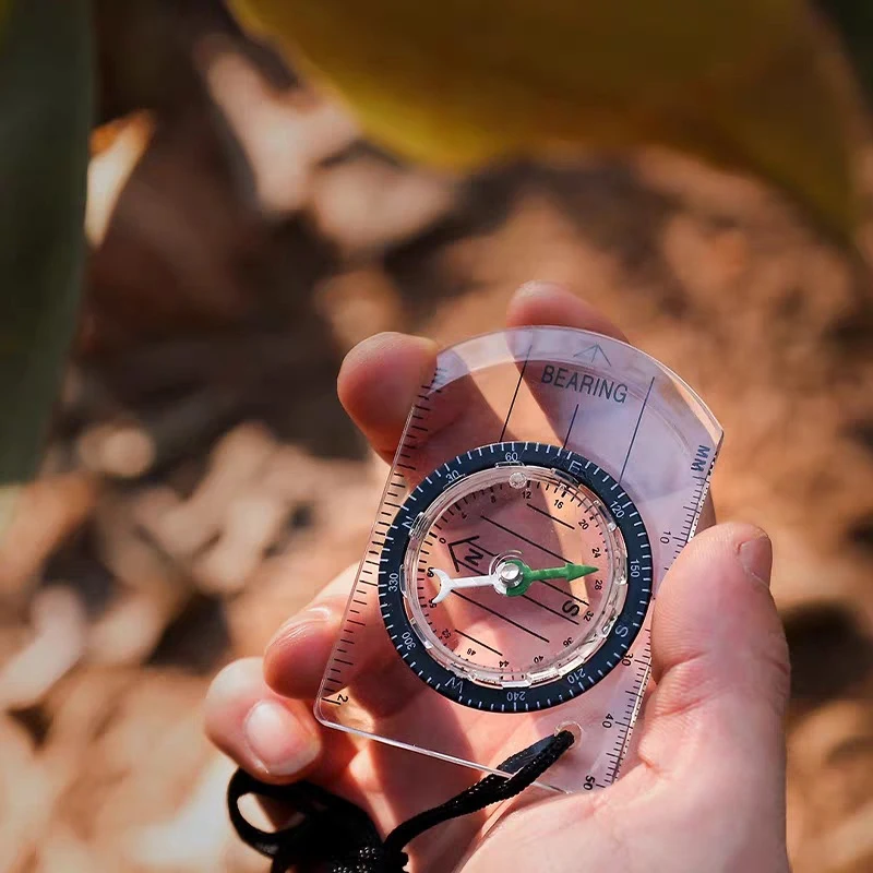 مجموعة بوصلة توجيه TKDMR مكونة من قطعتين، بوصلة خريطة للمشي لمسافات طويلة وحقائب الظهر والتخييم والأطفال والسفر