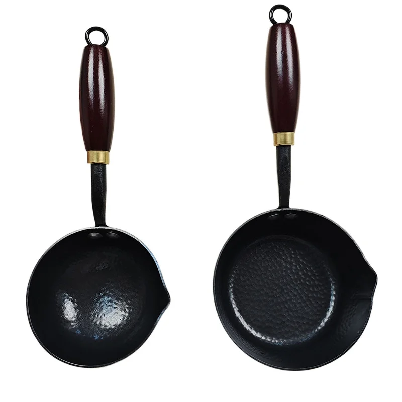 Small oil-pouring pan, dedicated for hot oil, non-stick, coating-free, healthier
