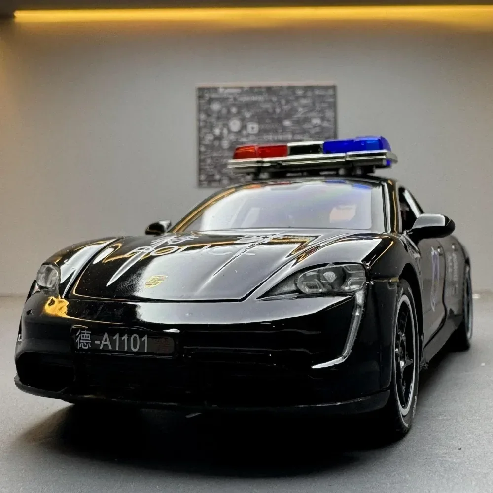 1/32 Taycan Police Metal Toy lega auto diecast e veicoli giocattolo modello di auto con luce sonora tirare indietro modello di auto per i regali dei