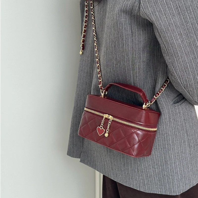 

Red Diamond Lattice One Shoulder Bags for Women 2026 Spring New Fashion Square Crossbody Bag Commuting Style Underarm Bag