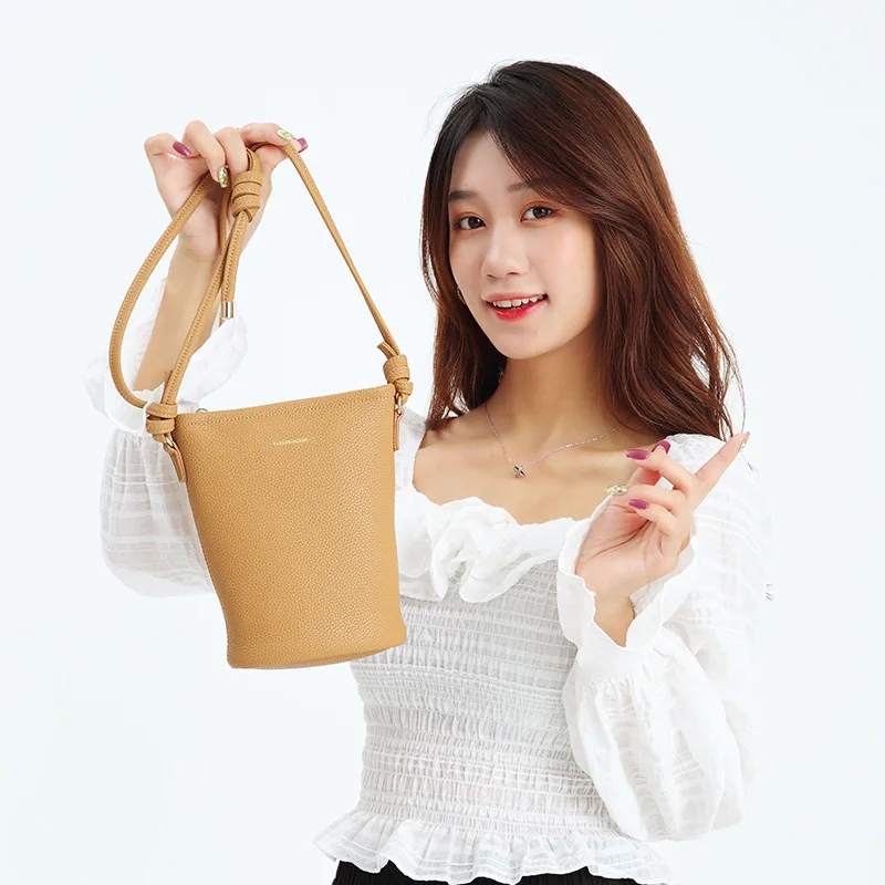 AIGO Luxury Women Mobile Phone Bag Female Messenger Bag Simple Lightweight Small Bag for Women Mobile Phone сумка женская bolsos