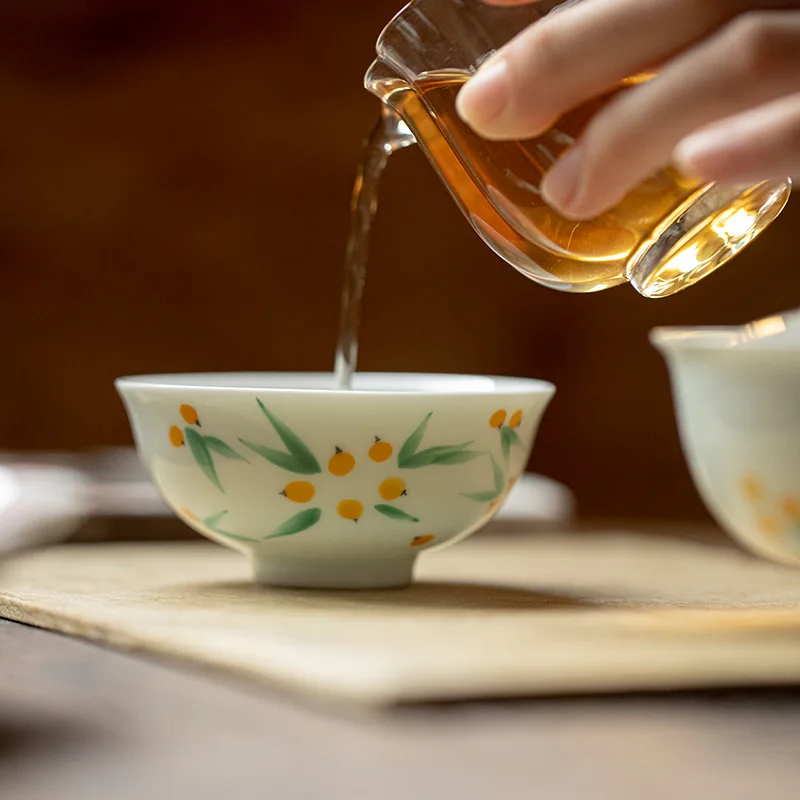Hand-painted Loquat Tea Cup Purely Handmade Ceramic Pu'er Tea Cup Чайная чашка