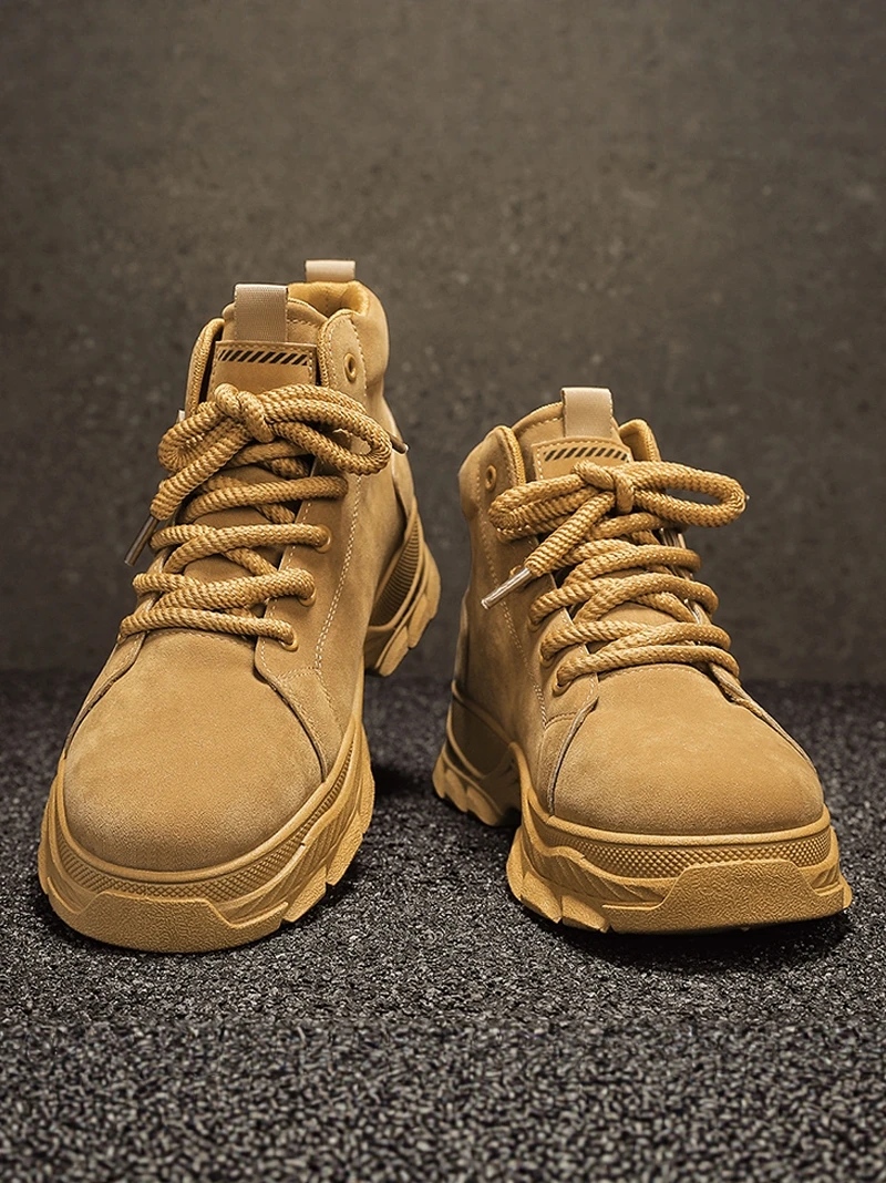 

Men's High-Top Boots Waterproof Workwear Shoes British Style Retro Worksite Labor Protection Shoes for Office And Cons...