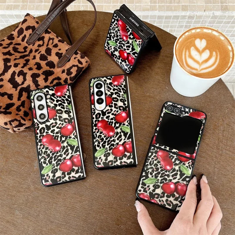 Leopard Print Cherry Phone Case for Samsung Galaxy Z Flip 4 5 6 Z Fold 4 5 6 Hard PC Back Cover for ZFlip6 ZFold6 Case Shell