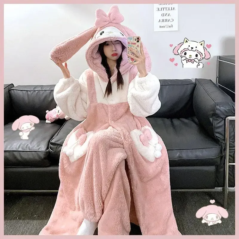 Pijamas de felpa Kawaii My Melody para mujer, conjunto de bata Cinnamoroll, ropa de casa Kuromi de dibujos animados Sanrioed, camisón grueso de estilo largo de invierno