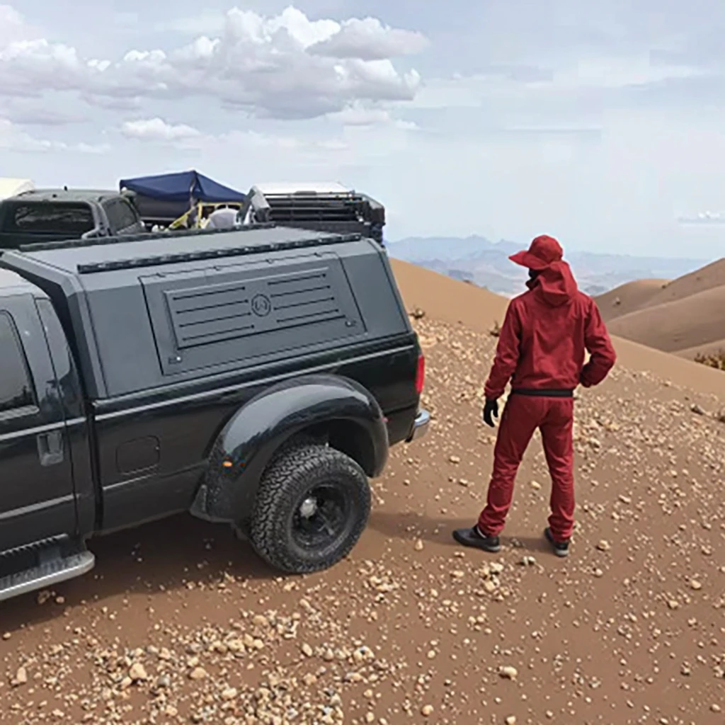 

Ford 2006-2014 Old Raptor Waterproof Truck Roof Canopy - High-Quality Folding Aluminum Alloy Tonneau Cover