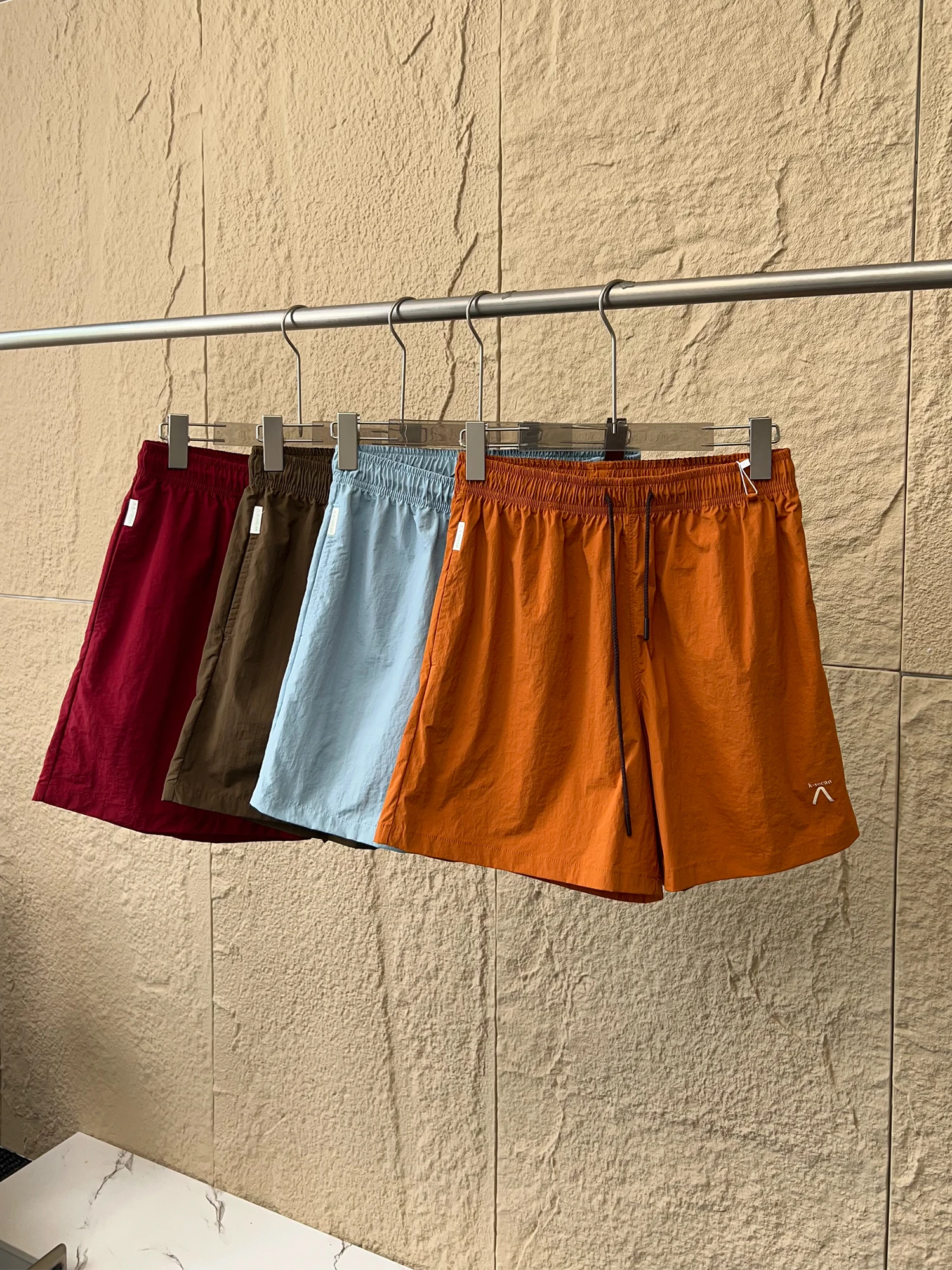 

Outdoor Mountain Series Lightweight Breathable Water-Resistant Elastic Waist Sports Casual Shorts for Men And Women Summer Co...