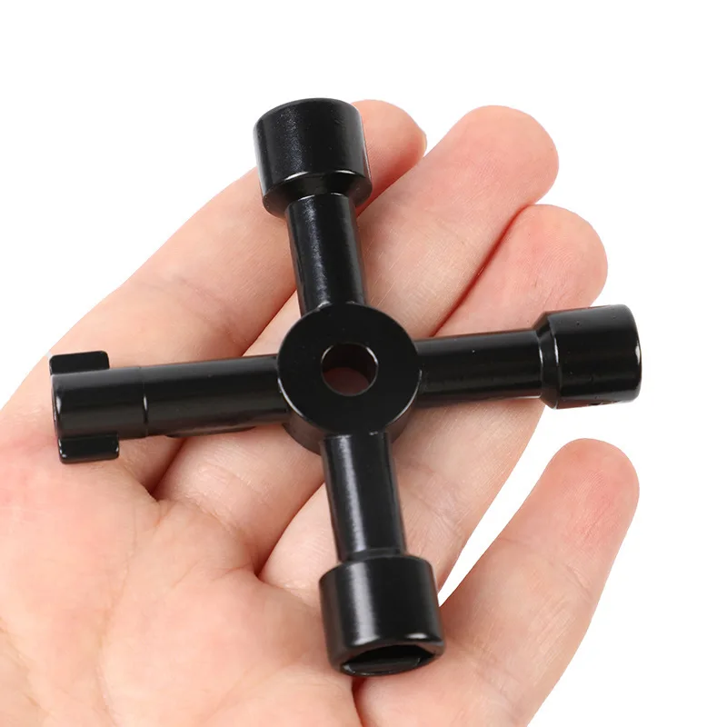 4 في 1 متعددة الوظائف كهربائي سباك فائدة الصليب التبديل وجع مربع مثلث أداة مفتاح الربط لمصعد قطار الغاز المبرد