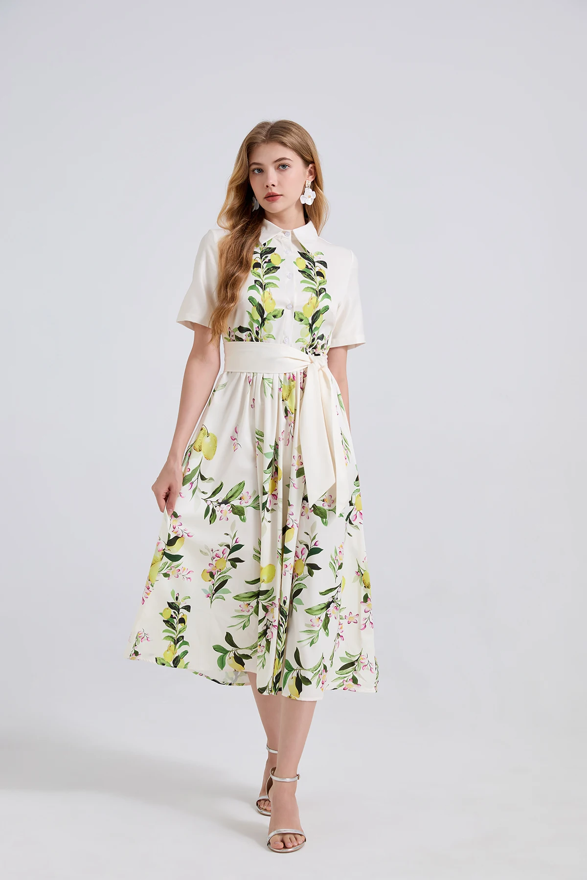 فستان صيفي طويل موضة المدرج فستان صيفي بوهيمي بطباعة ليمون بحزام سباغيتي فستان صيفي مبطن بحزام أنيق بدون ظهر طويل