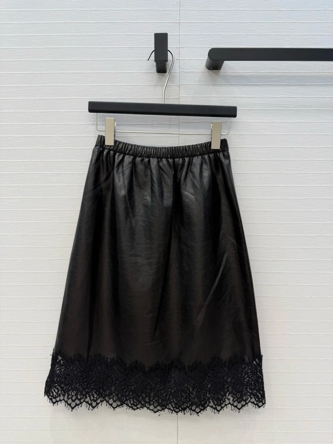 2026 New Women's Genuine Leather Half Skirt, 100% Sheepskin Spliced Lace Material Half Skirt, High Quality, Simple, Elegant