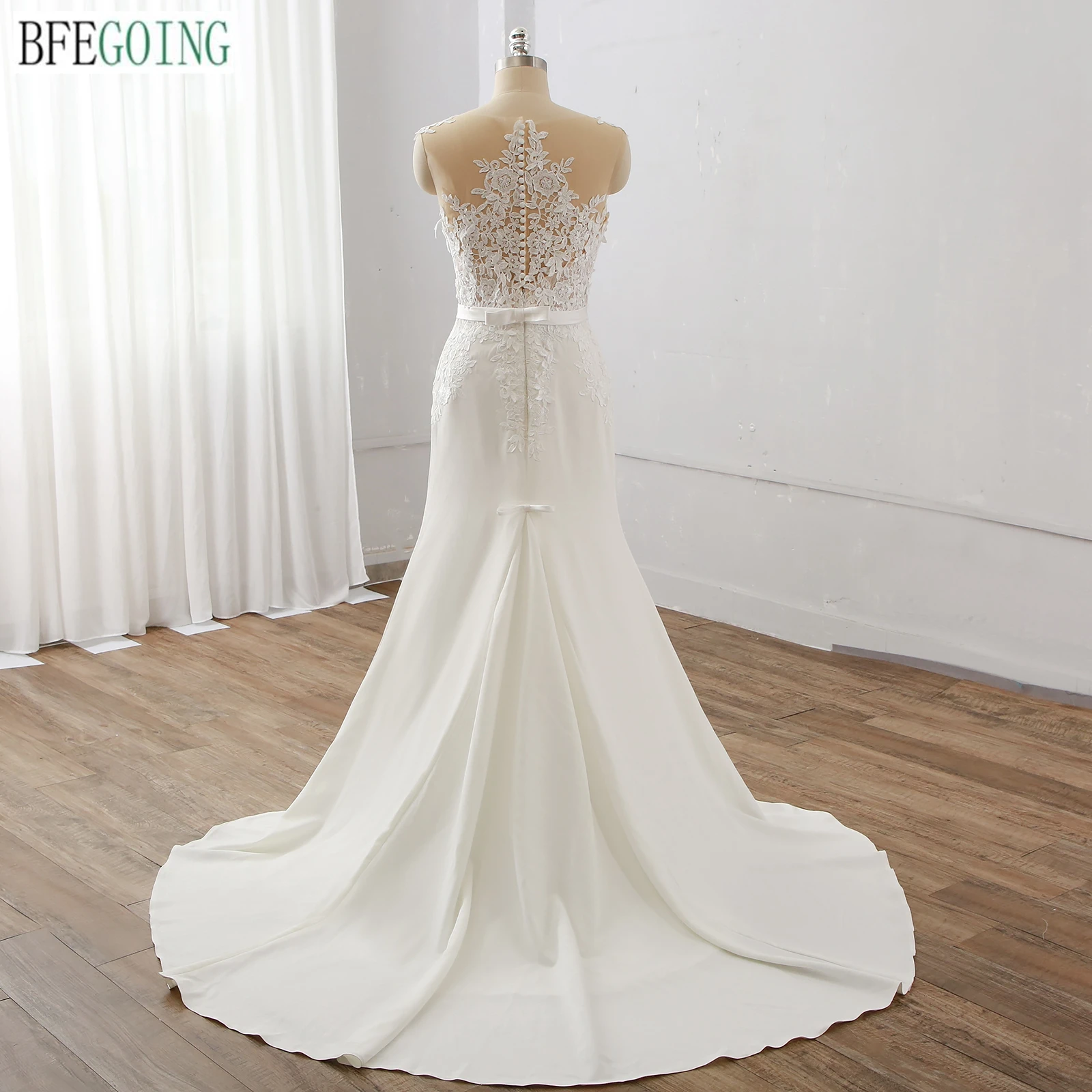 Lace Crepe Mermaid/Trumpet Wedding Dresses Chapel Train Customized Floor-Length Bridal Gowns