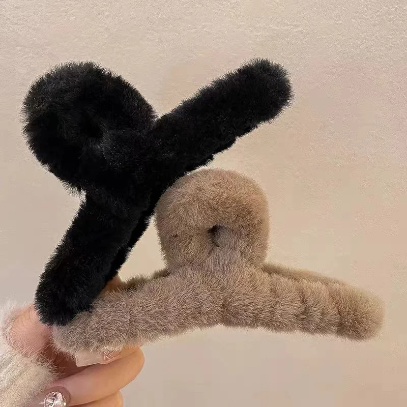 Plush Hair Clip for Women Korean Style Elegant Hair Claw Fashion Girl Shark Clip