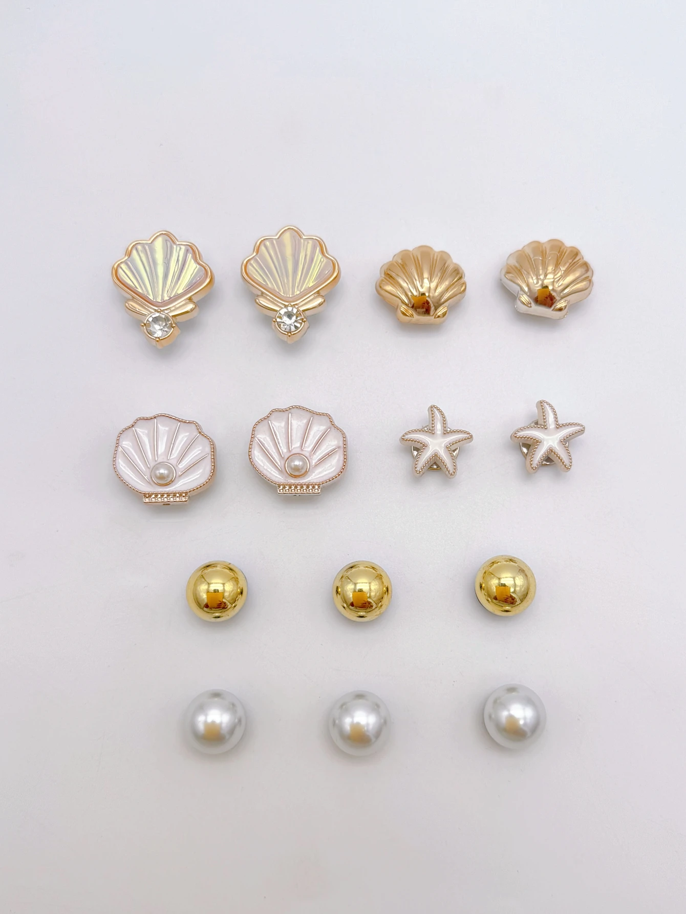 14 Pieces of Golden Shell Shoes Decorative DIY Casual Accessories - Fun and Multi-functional Personalized Shoe Design Method image 5