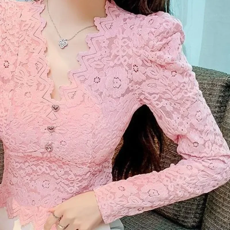 Lace Base Shirt Women's Autumn and Winter 2024 New Brushed V-neck Temperament with A Foreign Style Shirt Slim and Versatile Top