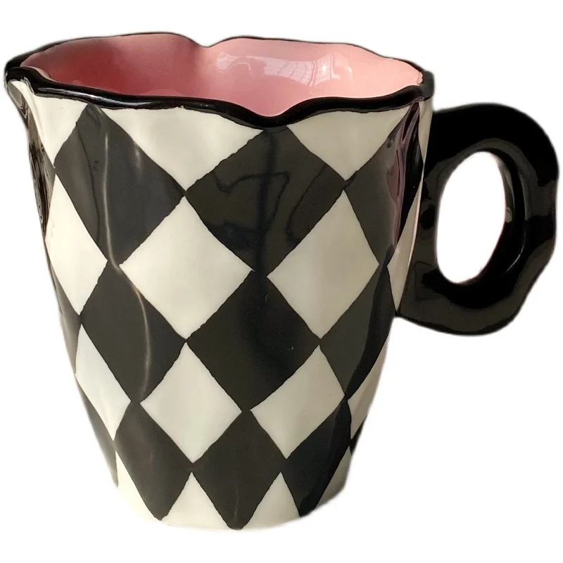 

Black-and-white checkerboard mugs ceramic cups coffee cups online celebrity cups cups cups.