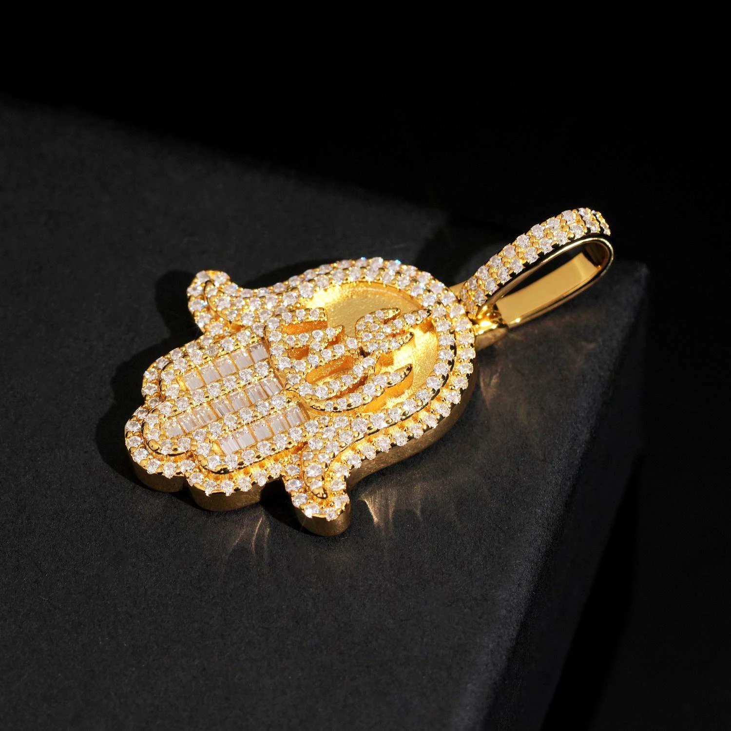 

New Design Hip Hop Pendant 925 Silver Gold Plated Moissanite Hamsa Pendant Custom Moissanite Pendant