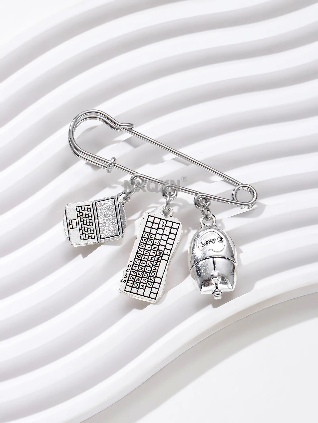 Fashionable and personalized simulation computer keyboard, mouse pin, programmer backpack pendant, badge gift