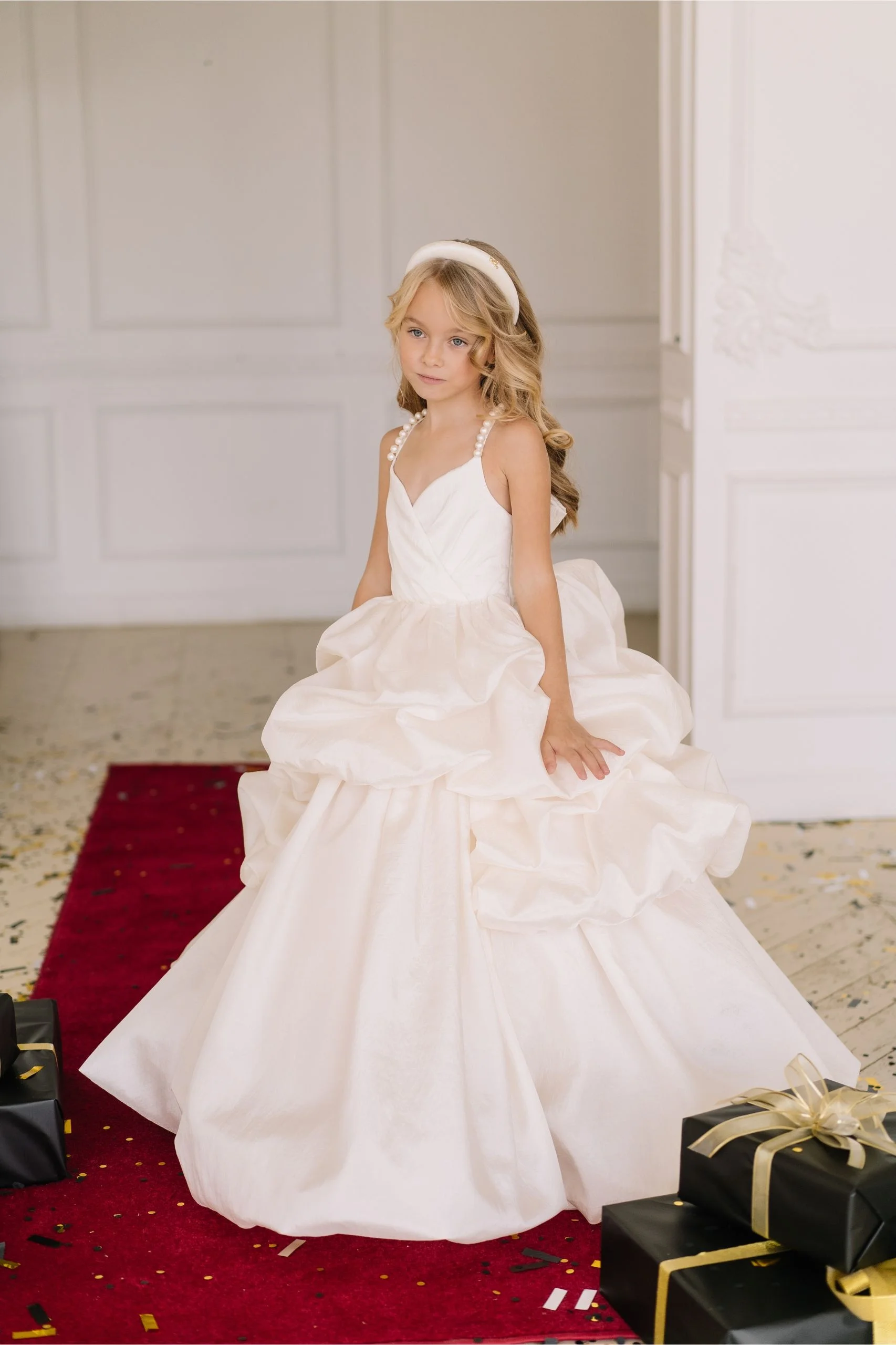 

Elegant Beige A-Line Flower Girl Dress Tiered Pearls Spaghetti Strap Floor Length Wedding Party Dress Birthday Dress Customized