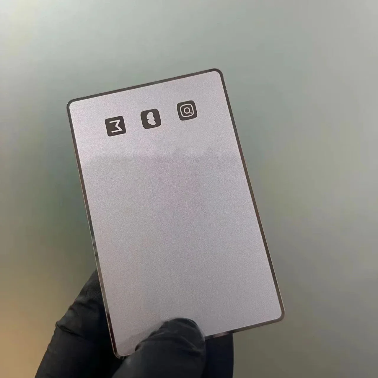 

Высококачественная зеркальная металлическая визитная карточка из нержавеющей стали