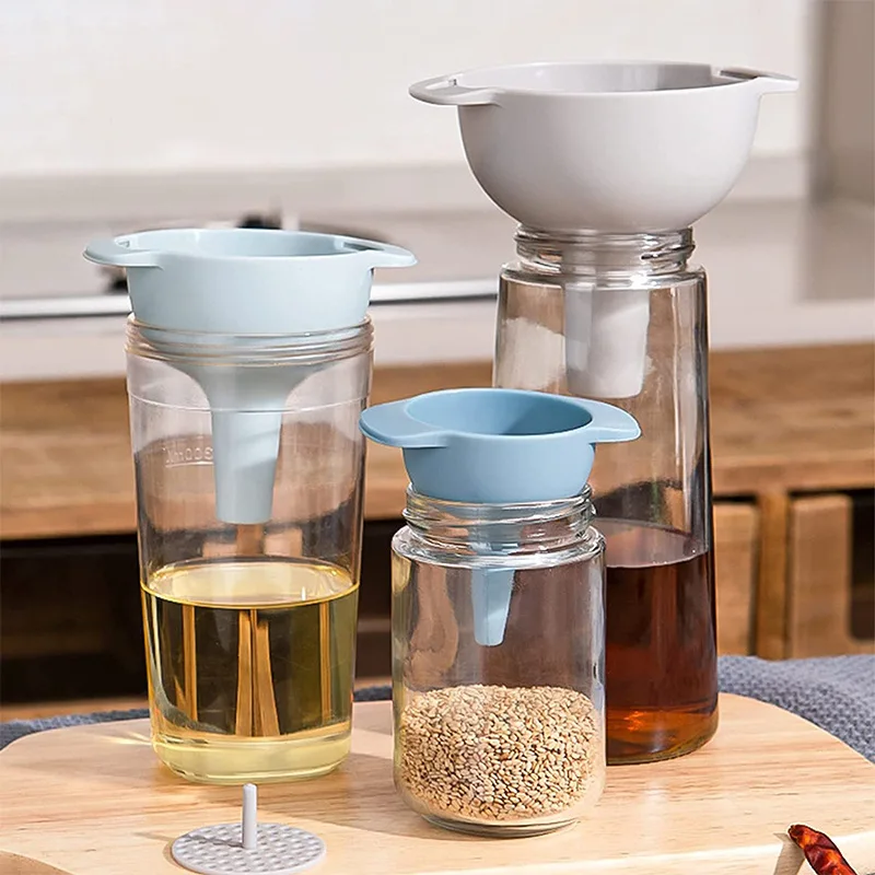 4 in 1 Multifunctional Funnel Set Kitchen Oil Filter Pouring Tool with Detachable Strainer for Bottle Filling Food Grade Plastic
