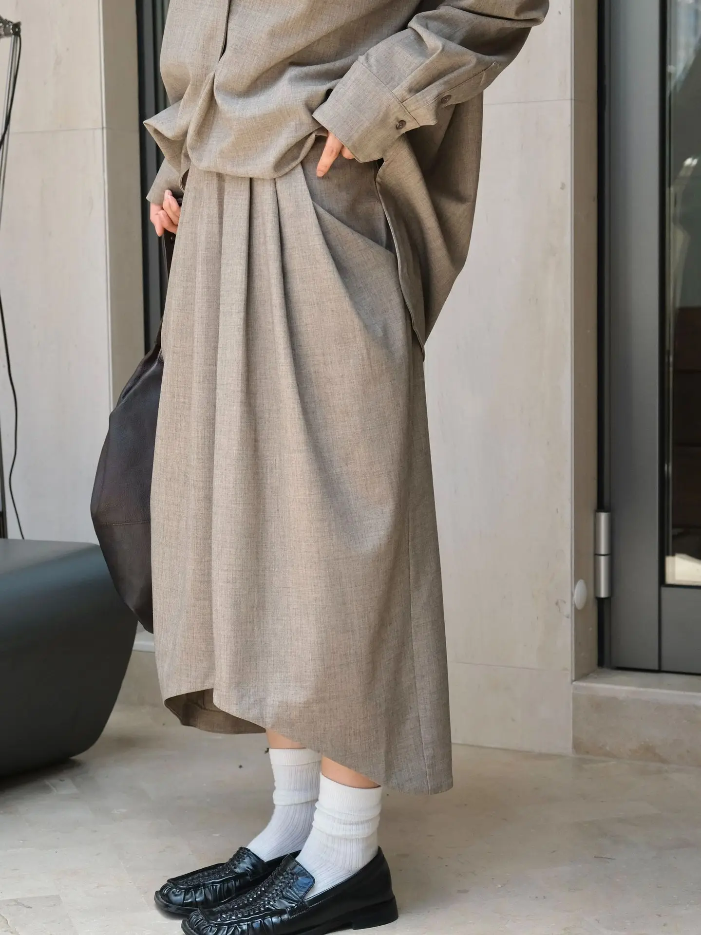 Spring and Autumn Women\'s Casual Solid Color High Waist Loose Skirt