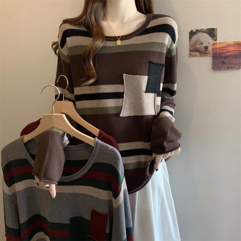 

Свитер дофамина больших размеров: трикотаж в полоску с цветными блоками, универсальная осенняя футболка