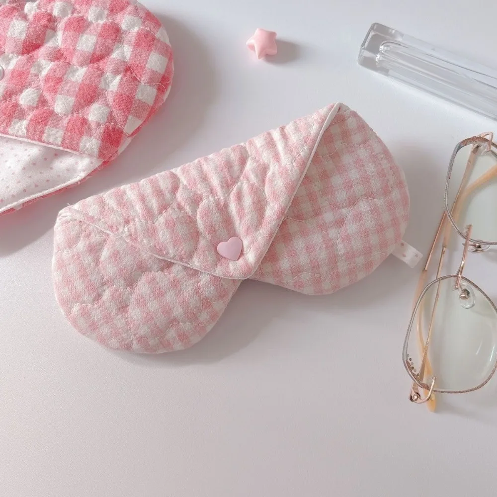 

Portable Heart-shaped Glasses Case Ins Style Multifunctional Glasses Bag Quilted Storage Bag