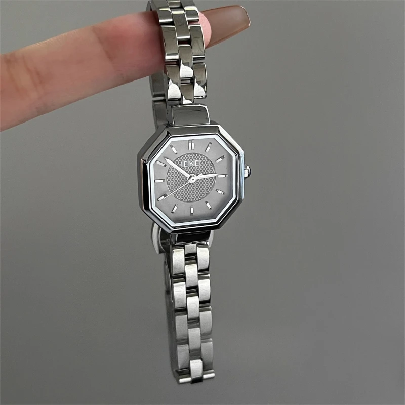 

Classic Trend Ladies Watch Elegant Simple Premium 2025 Waterproof Quartz Watch Birthday Gift