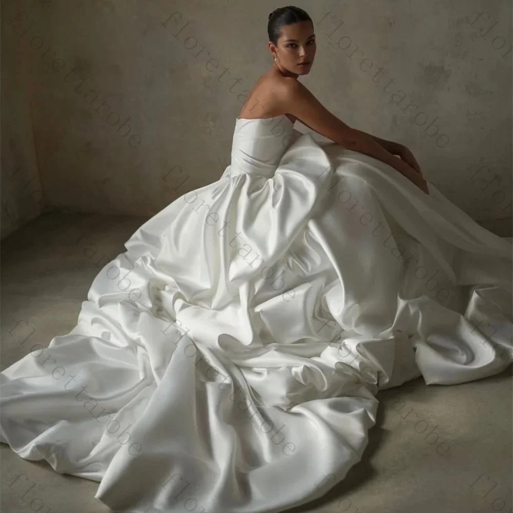 Customized Luxury Tiered Strapless A Line Lady Wedding Dresses Fashion White Sleeveless Backless Women Floor Length Bridal Dress