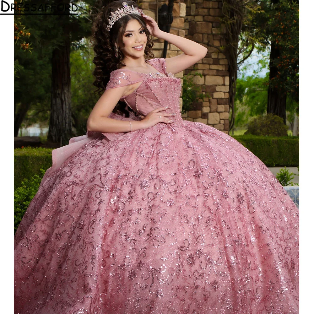 

Блестящее розовое платье Quinceanera с открытыми плечами, бальное платье, Многоярусное платье с аппликацией корсет украшенный бисером Sweet 16, платья для 15 лет