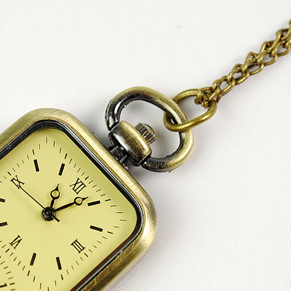 

Bronze Vintage Pocket Watch Classic Quartz Pendant Watch Clothes Decoration Practical for Men Women Creative Personalized Gift