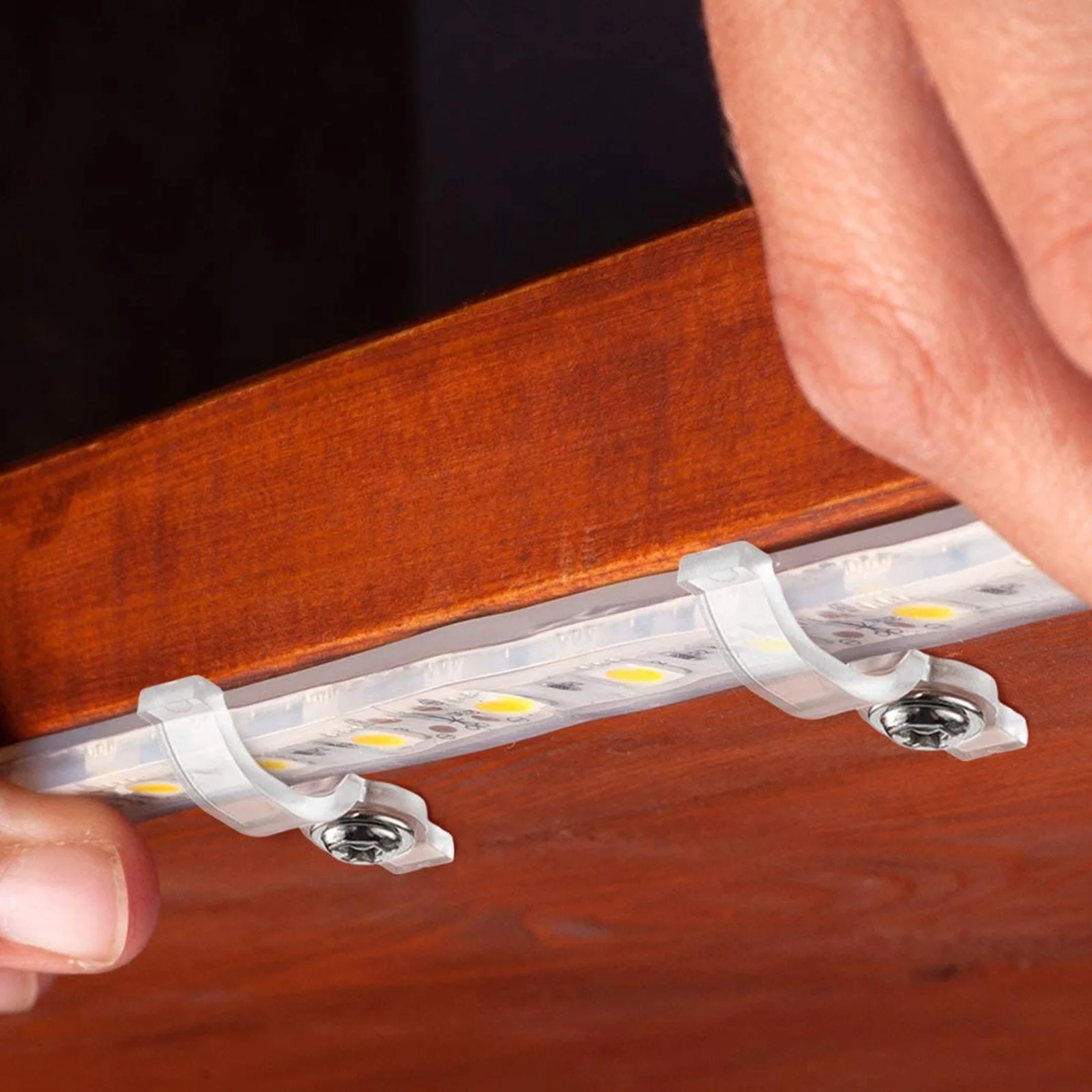 

100Pcs LED Strip Lights ABS Plastic Clips Fixed Holder for Tape Light Installation LED Lights Fastening Clamps