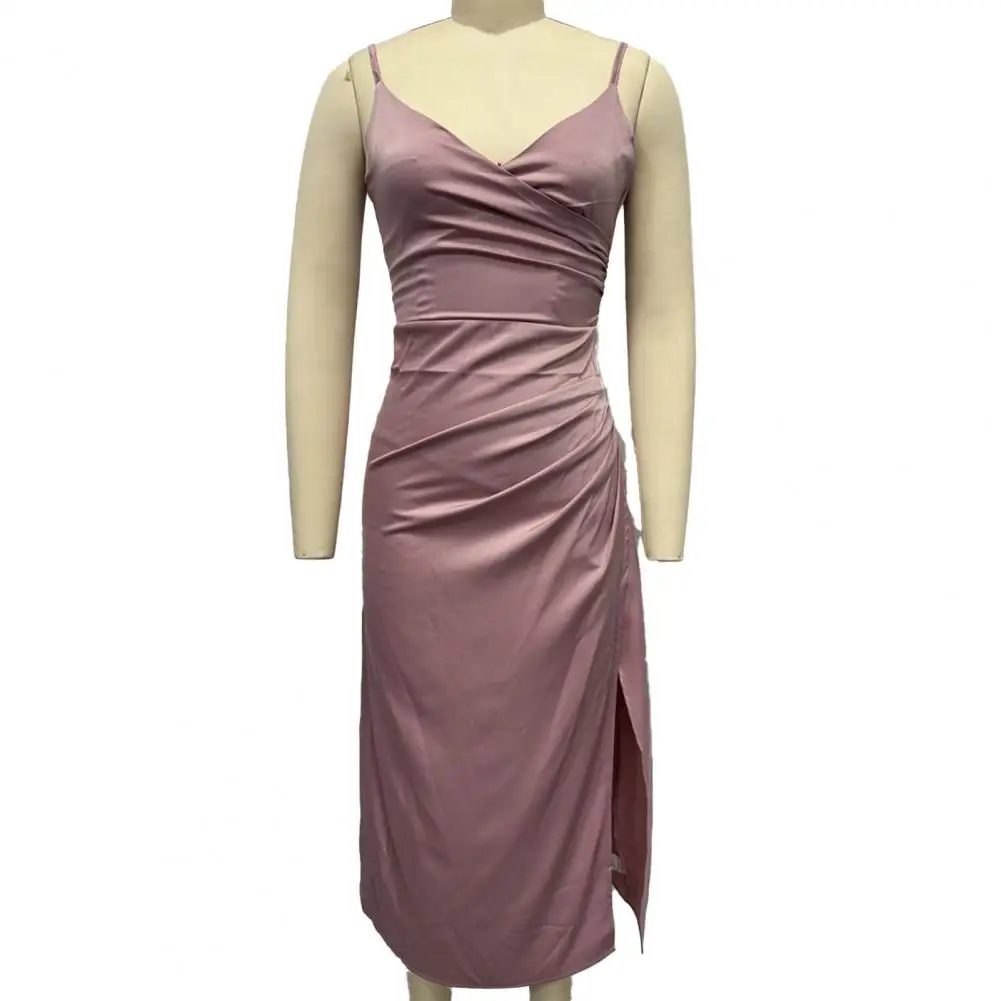 ผ้าน้ําหนักเบาชุด Elegant ซาตินสปาเก็ตตี้ชุดนางเงือกสําหรับผู้หญิง V คอ Ruched ชุดเพื่อนเจ้าสาว Backless อย่างเป็นทางการ