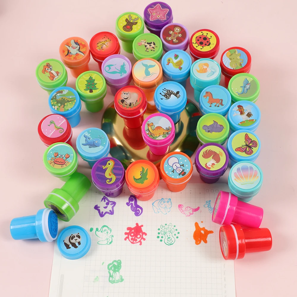 30pcs aranyos Kevert Animal Dinoszaurusz self-ink bélyegek Gyermek- gyerekeknek szülinapi Félfogadás Szívesség karácsonyi Húsvét Félfogadás goodie Zsák pinata fillers