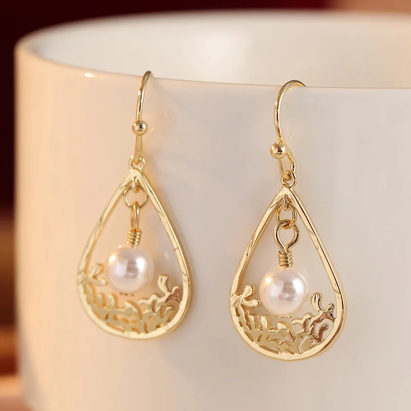 Ladies' Hollowed Out Water Droplet Hook Earrings Carving Vine Pattern Inlay Synthetic Pearl Earrings Elegant Jewelry