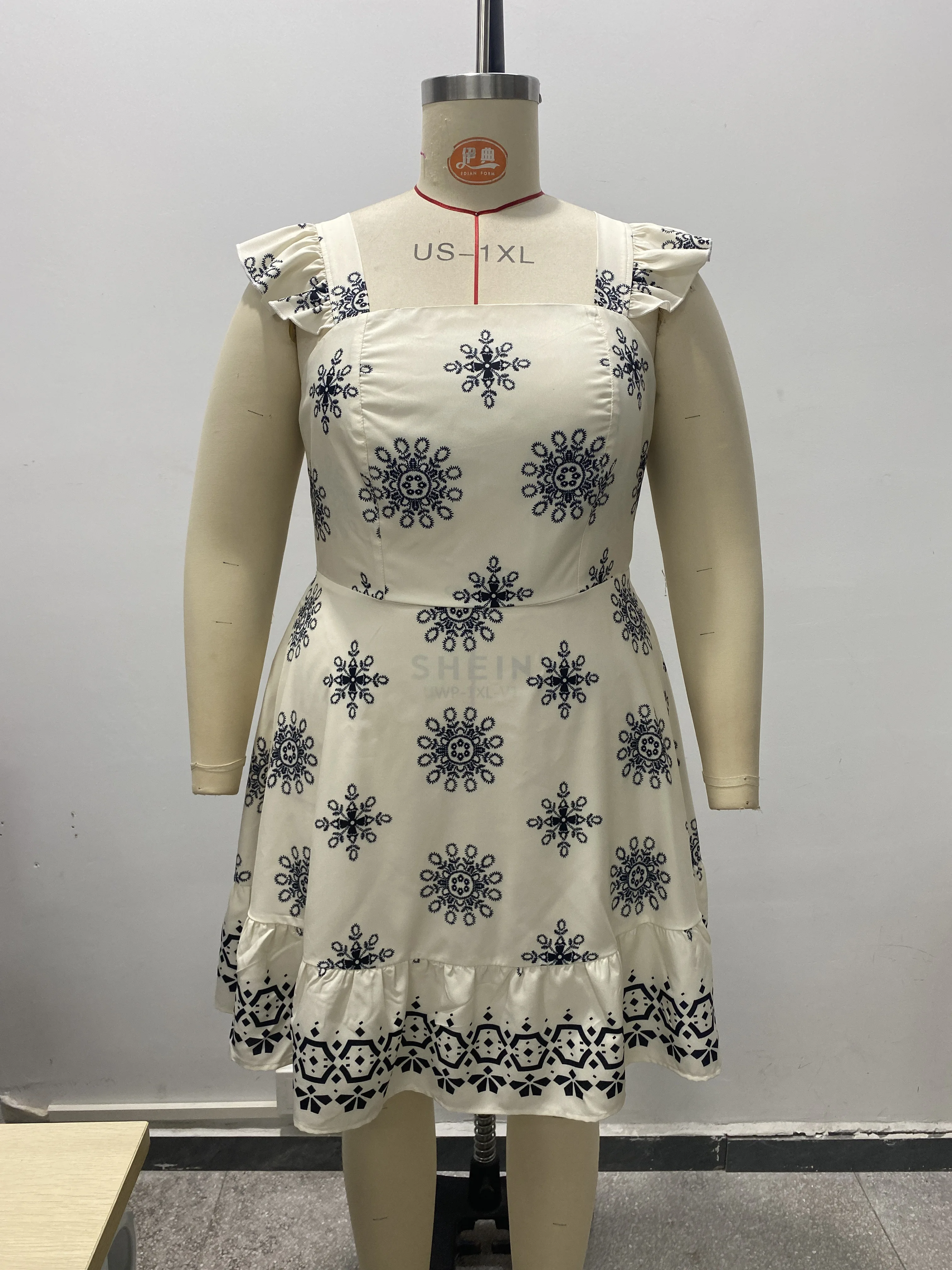 Plus Size Square Neck Tie Back - Ruched Dress Mini ulasan dan harga