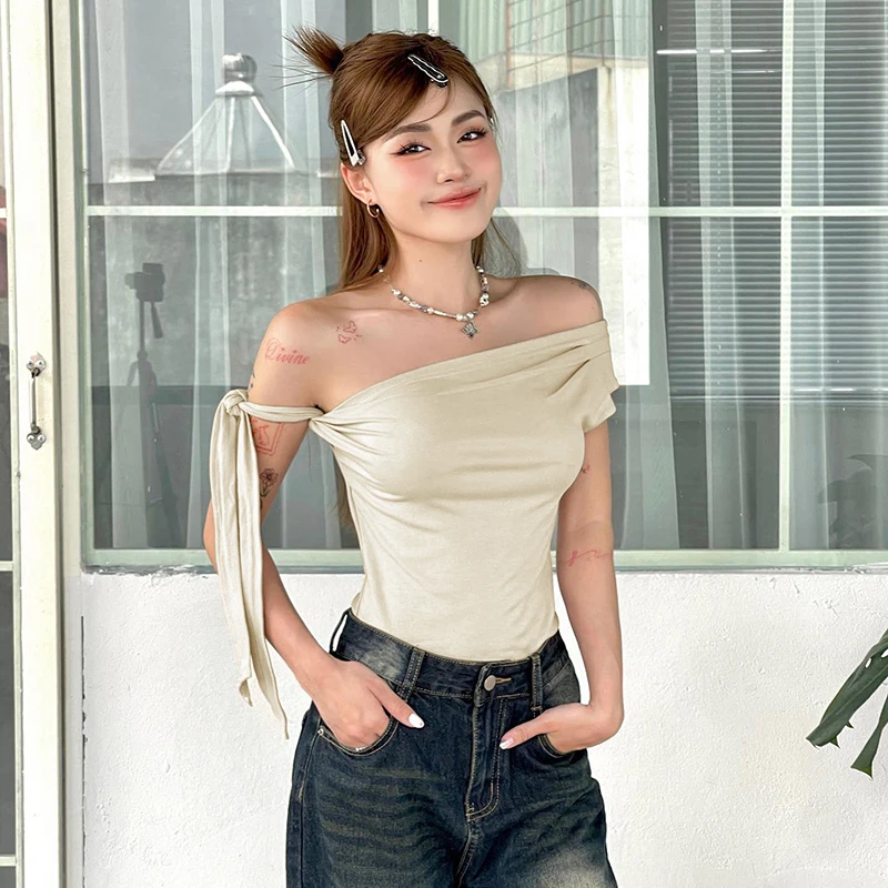 CUTENOVA 2024 Women'S Summer Ins Style New Shrink Pleated One-Shoulder Crop Top Backless Twist Tie Asymmetric T-Shirt Casual Top image 4