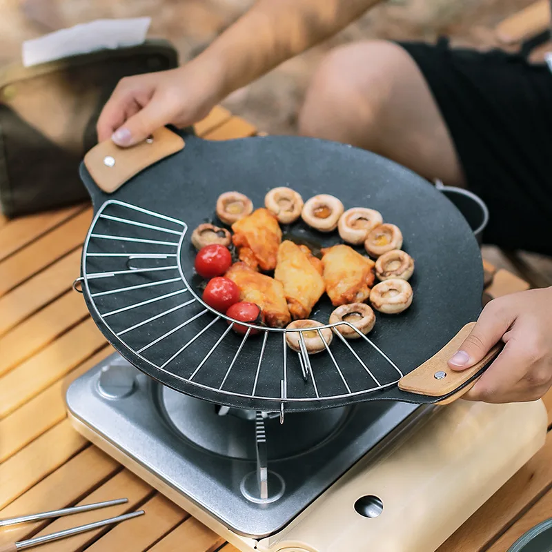 

Outdoor Barbecue Wooden Clamp for 29 and 33cm Soapstone Griddle with Non-slip and Heat-resistant Handle Camping Cookware