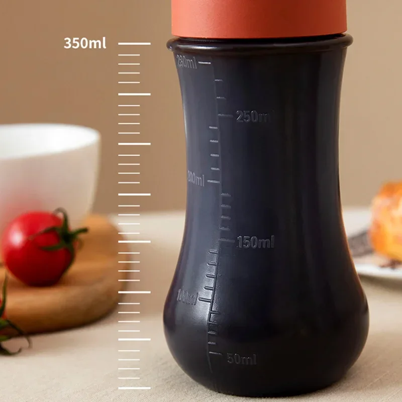 350ML Sauce Squeeze Bottle Five Hole Plastic Ketchup Bottle Sauce Honey Dispenser Container Kitchen Condiment Olive Oil Bottles