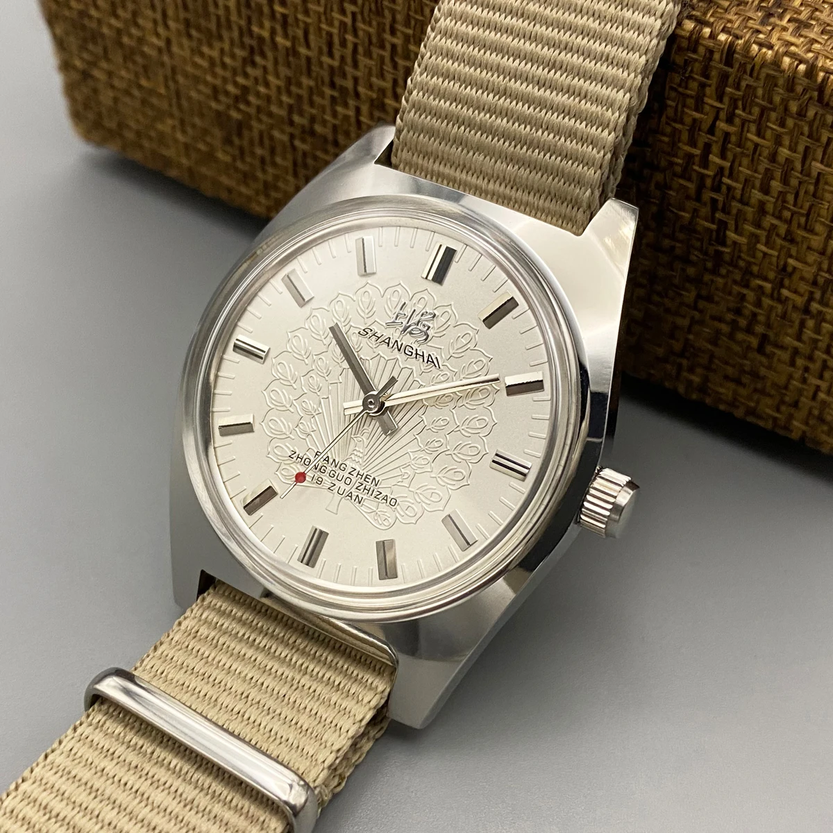 

Shanghai 36mm manual winding mechanical watch 7120 - Stainless steel waterproof Bauhaus style men's wristwatch - Classic vintage