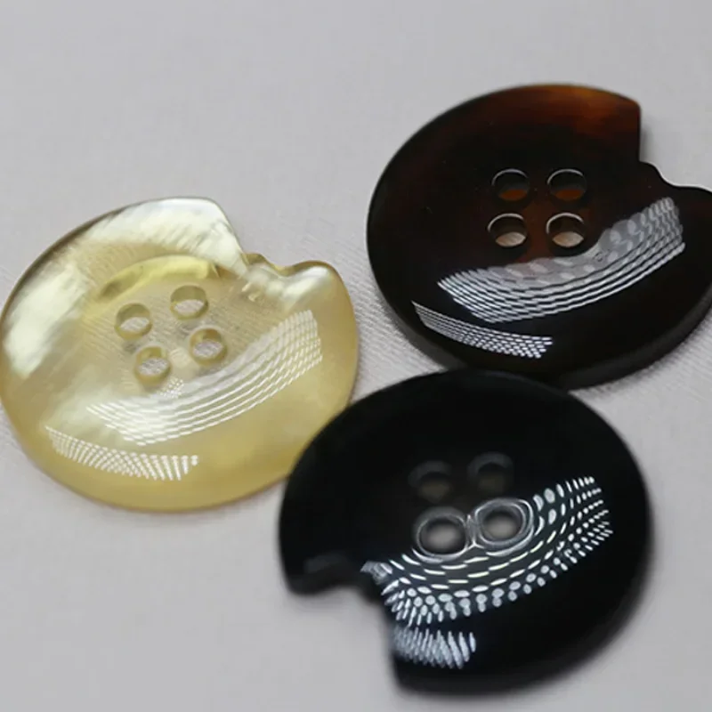 200 Pieces Four-eye special-shaped pearlescent button imitation shell resin high-grade leisure fashion garment Accesories