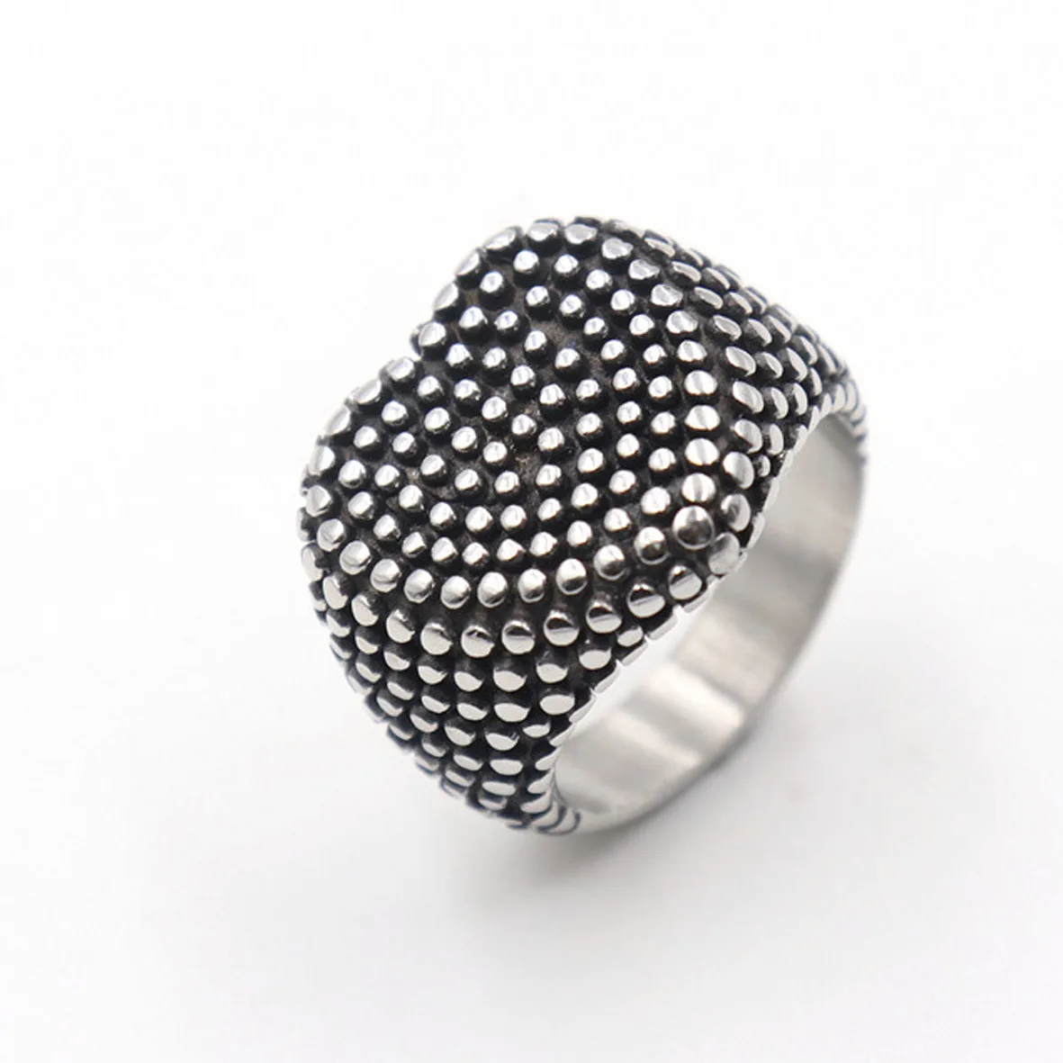 

European and American personalized domineering motorcycle accessories retro boiled black heart shaped pitted ring size 7-13