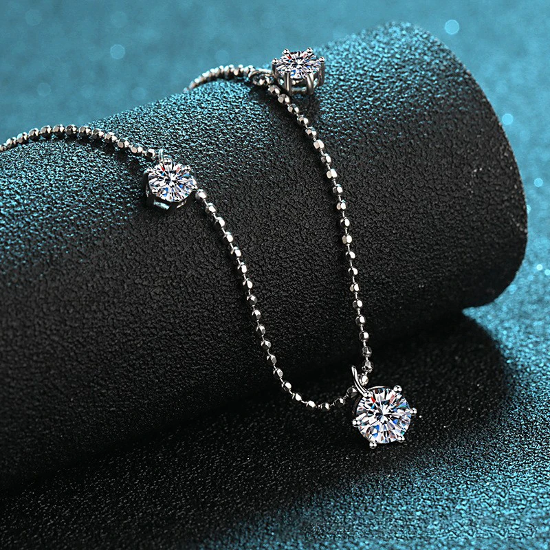 Elegant PT950 Platinum 6-Prong 3.2-Carat Mossanite Necklace for Women, Exquisite Scalloped Diamond-Set Collar Necklace
