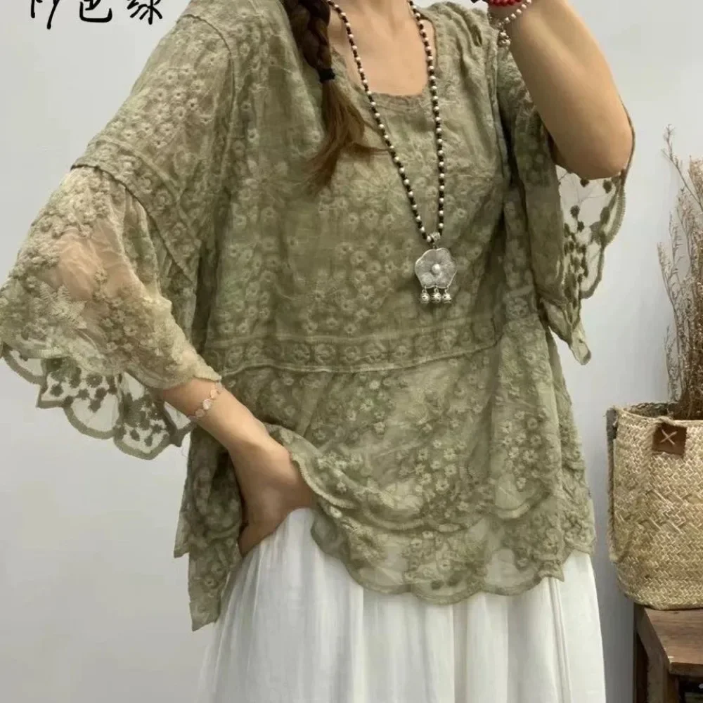 Women Vintage Embroidery Lace Trim T-Shirt Oversized Round Neck Pullover Cotton Loose Fit Flattering Daily Casual Comfy Summer