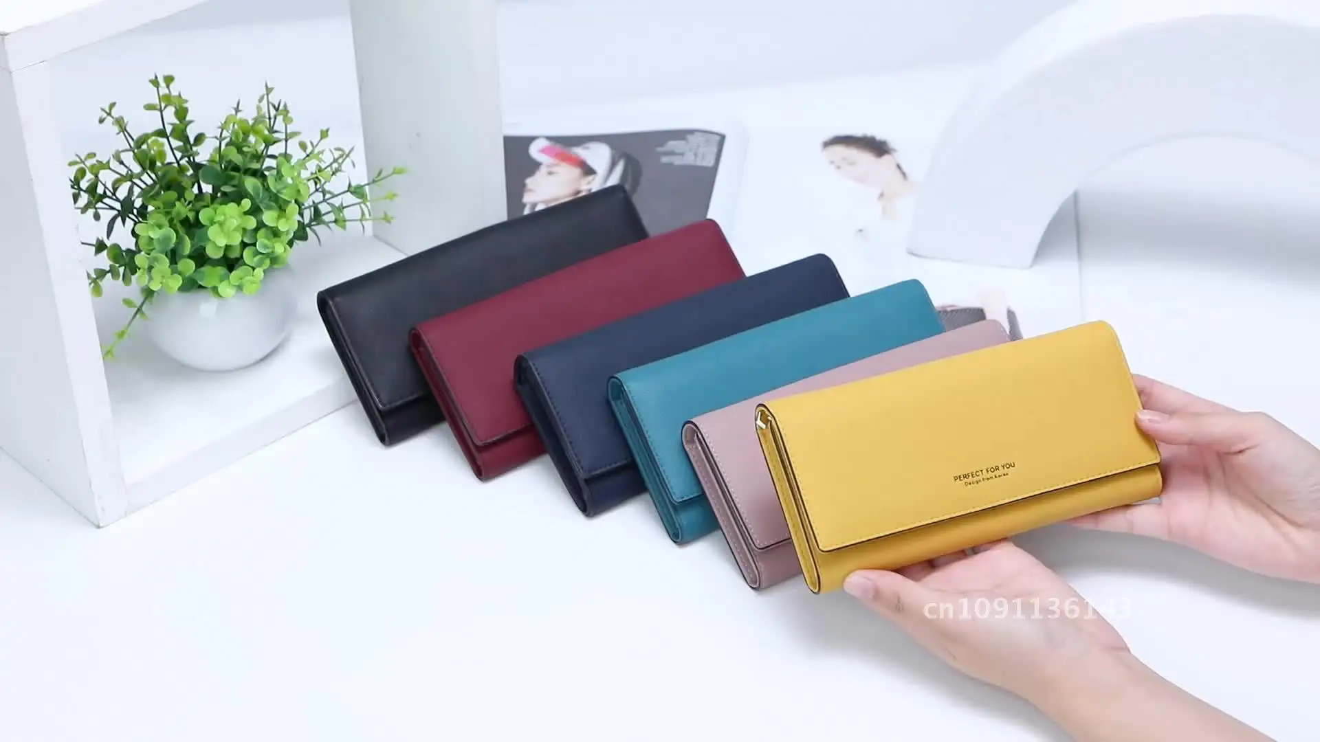 

Women's Long PU Leather Wallet Korean Style Zipper Clutch Fashion Coin Purse Card Holder Urban Minimalist Solid Color