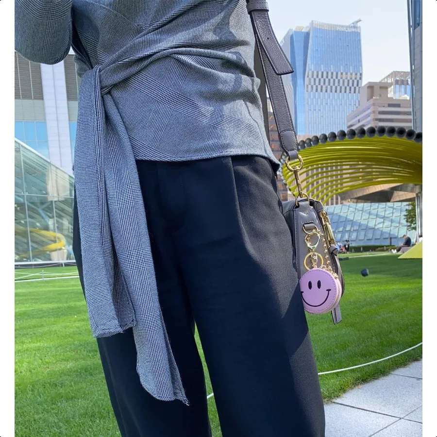 Cute Happy Face Positive Smile Zipper Coin Wallet  with Keychain Soft Synthetic Leather Attached Key Ring Pink