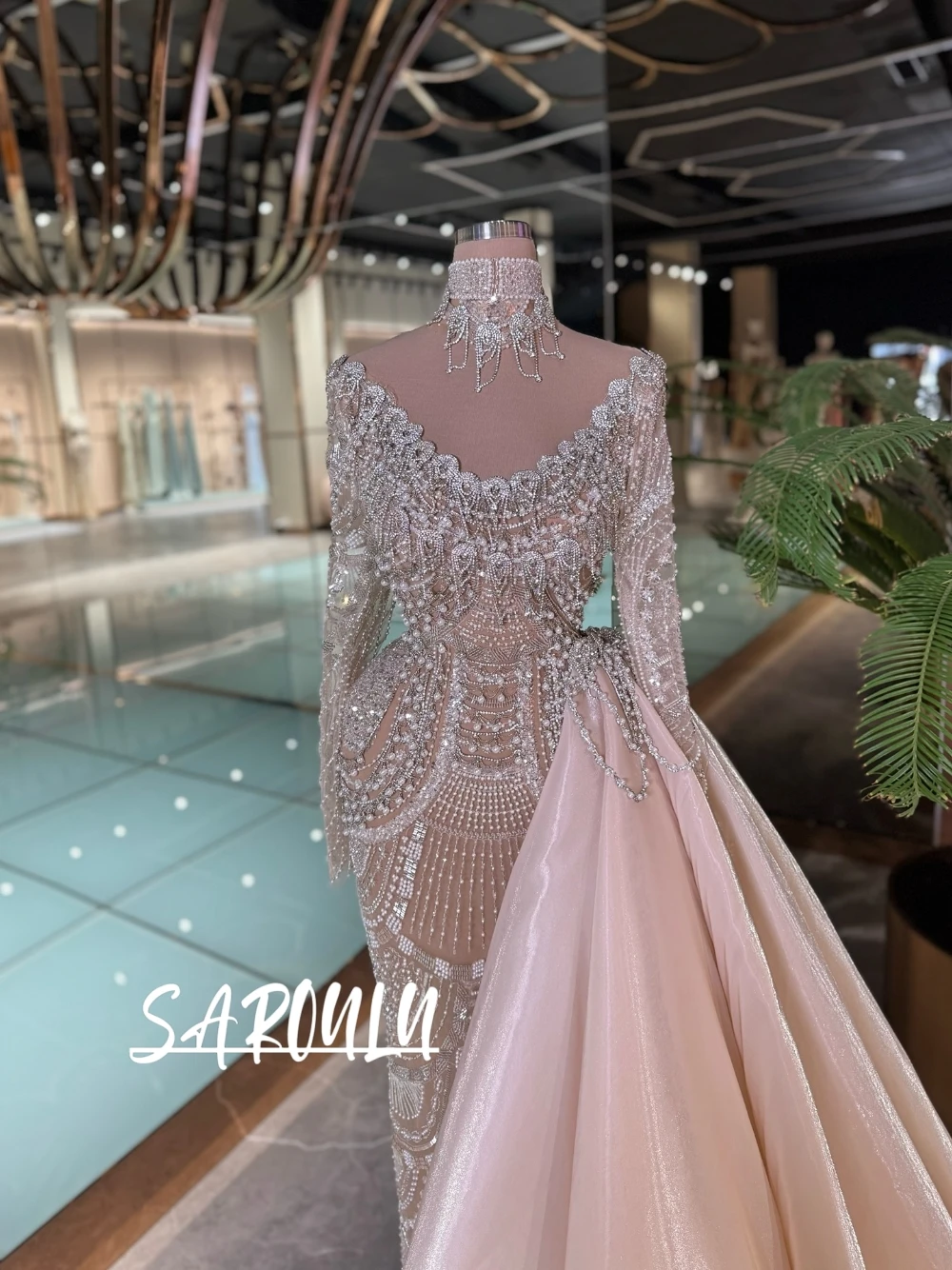 

Luxury Sparkling Beaded Tassel Evening Dress Stunning Long Sleeved Mermaid Formal Gown For Women Wedding Party With Train