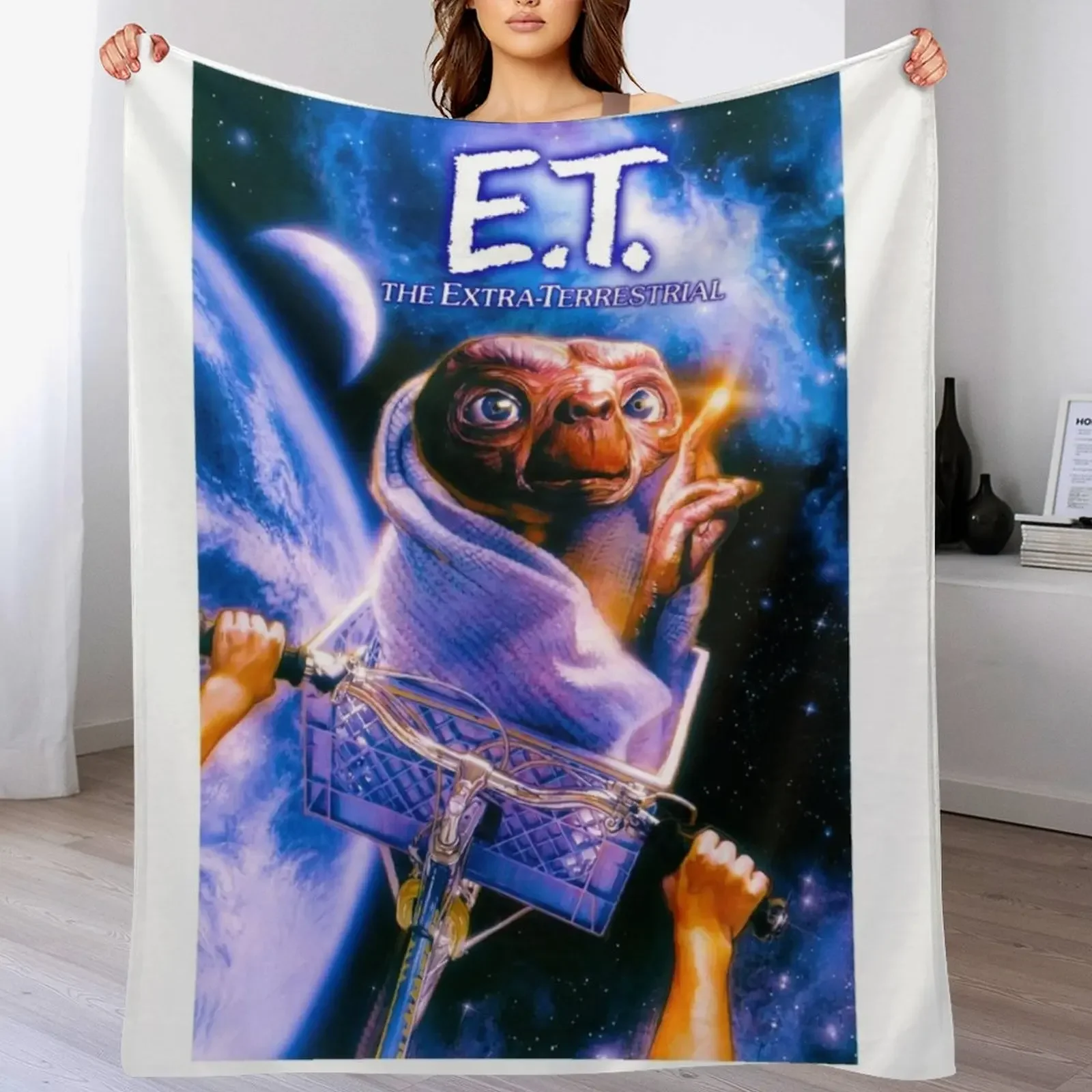 ET the Extra Terrestrial Throw Blanket Camping Bed Blankets